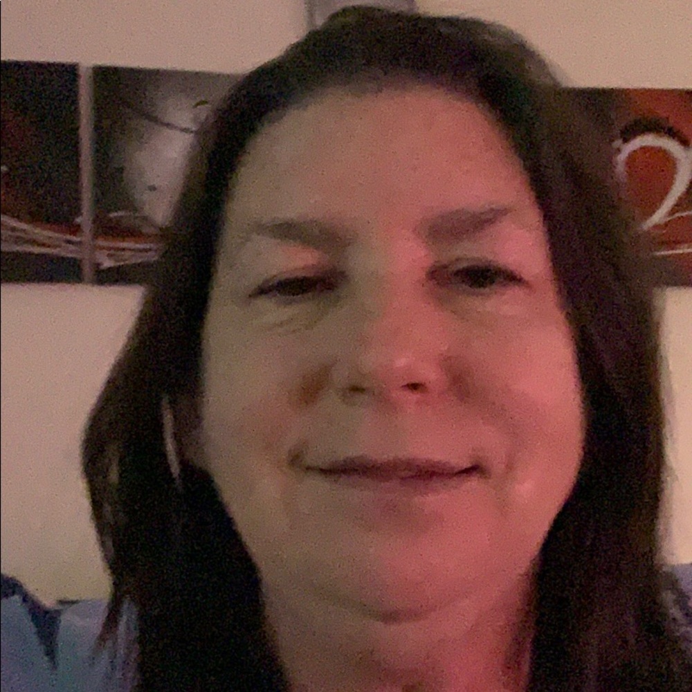Meet your Posher, Debbie